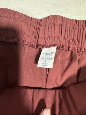 Old Navy StretchTech Shorts - Mauve Rose